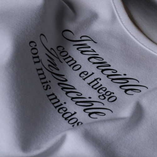 Polera Invencible - Unisex